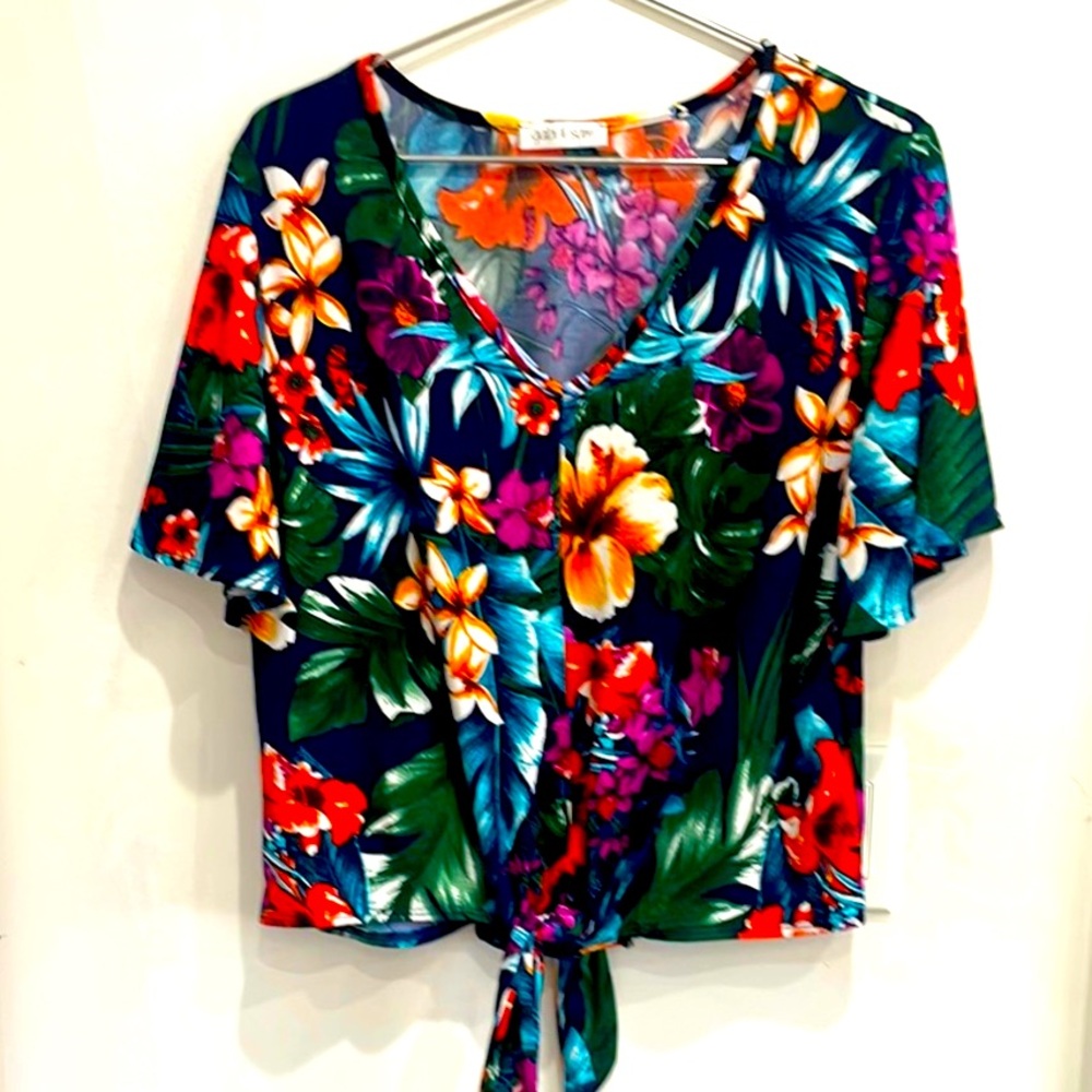 Floral Print V-Neck  Tie-Front Top